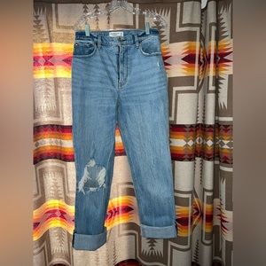 Abercrombie curve love- size 28, length long.